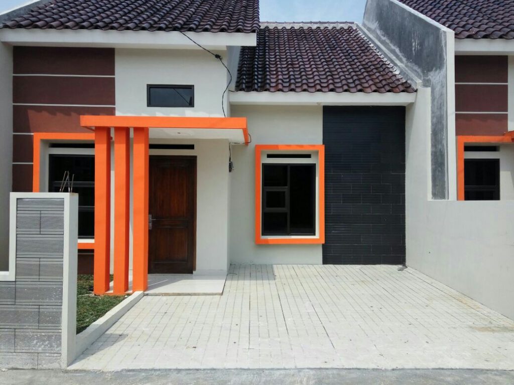 Rumah 2 Lantai Warna Putih Di Bogor